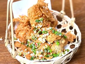 Crispy Oyster with Salt & Pepper