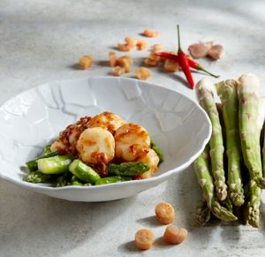 Sautéed Diver Scallops with Asparagus in XO Chilli Sauce