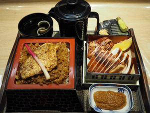 Nodoguro Ika Kagamiso Yaki 