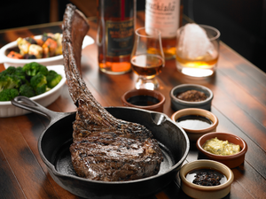 Tomahawk Steak & Wine Set (For 3-4 Pax)