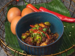 Sambal Lava Eggs w Petai