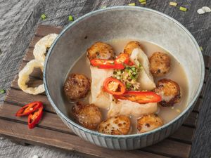 Seared Scallop w Nyonya Glazed Fishmaw