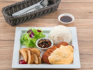 Chicken & Mozzarella Cutlet Plate