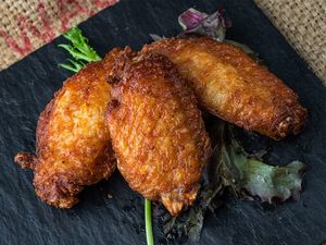House Special Wings (3 Pcs)