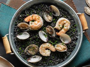 Paella Negra De Marisco (Regular)