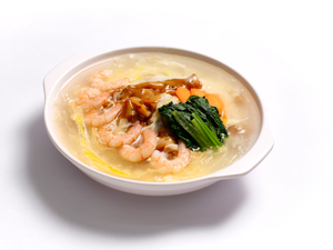 Braised Hor Fun Prawn & Scrambled Egg 滑蛋虾仁炒河粉  (Available after 6pm for Dinner)