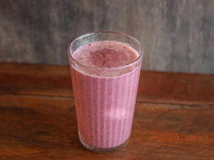 Mixed Berry Smoothie (Soy/Almond Milk) (470ml)