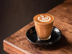 Iced Latte/Cappucino/Flat White With Regular Milk (12 Oz)