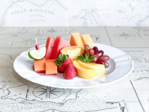 Assorted Sliced Fruit Box