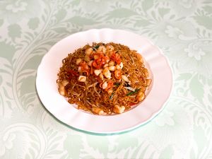 Braised Hong Kong Noodle, Diced Seafood