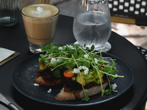 Smashed Avocado with Bacon